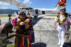 Arrivée de Madame la Ministre à l'aéroport de Vele à Futuna